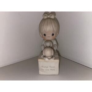 Precious Moments Figurine C-0009 "Always Room For One More" 1988 5"‎ Enesco